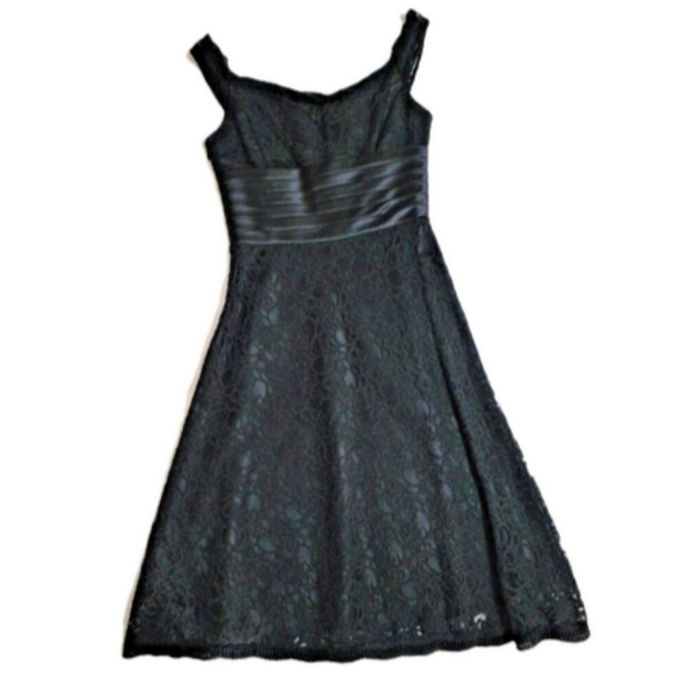 White House Black Market Black Lace Off the Shoulder LBD Dress Size 0